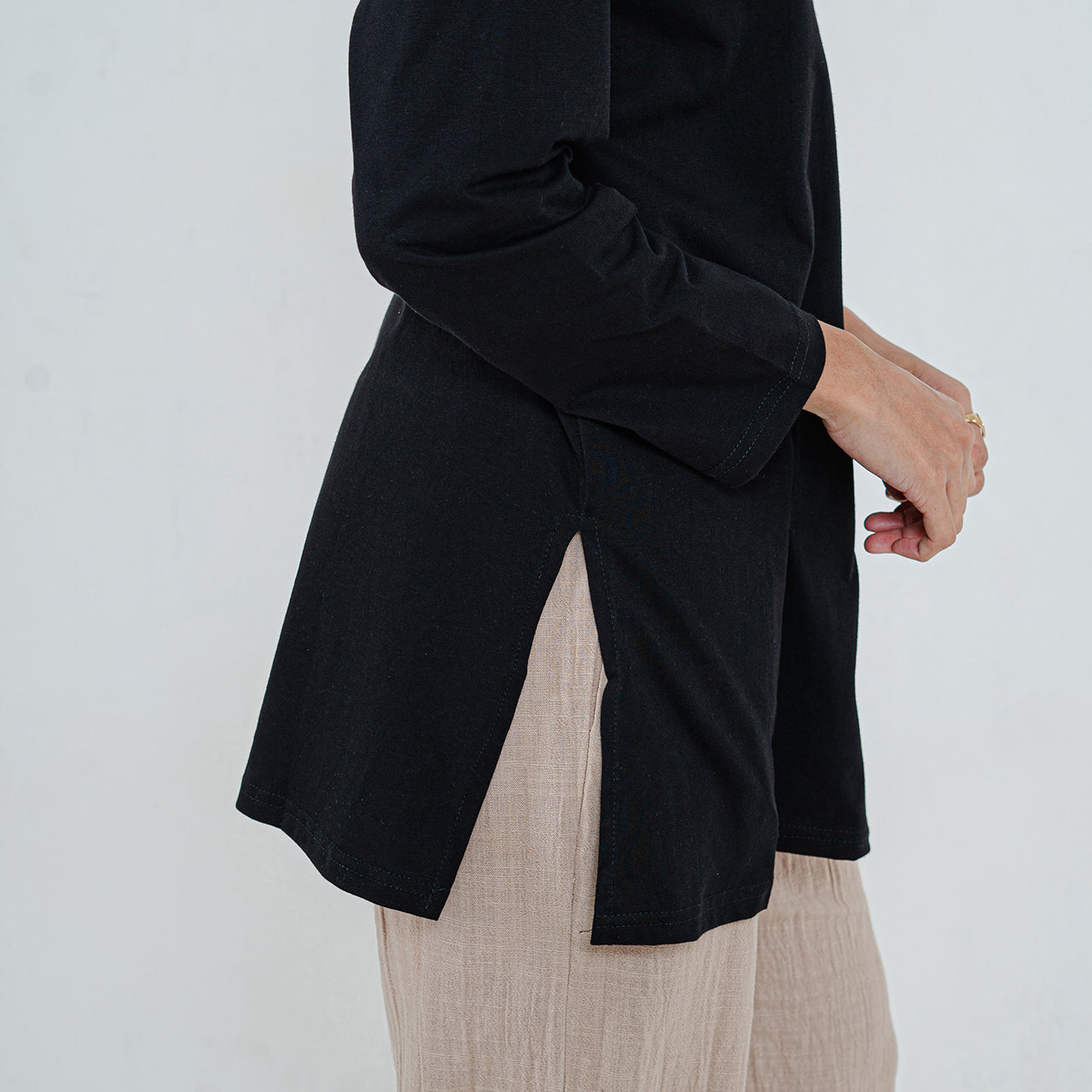 Women Relaxed Tunic Black